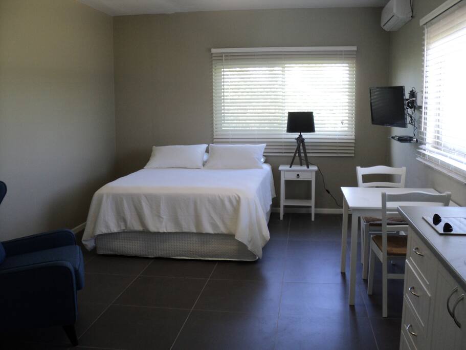 Studio bedroom and kitchenette