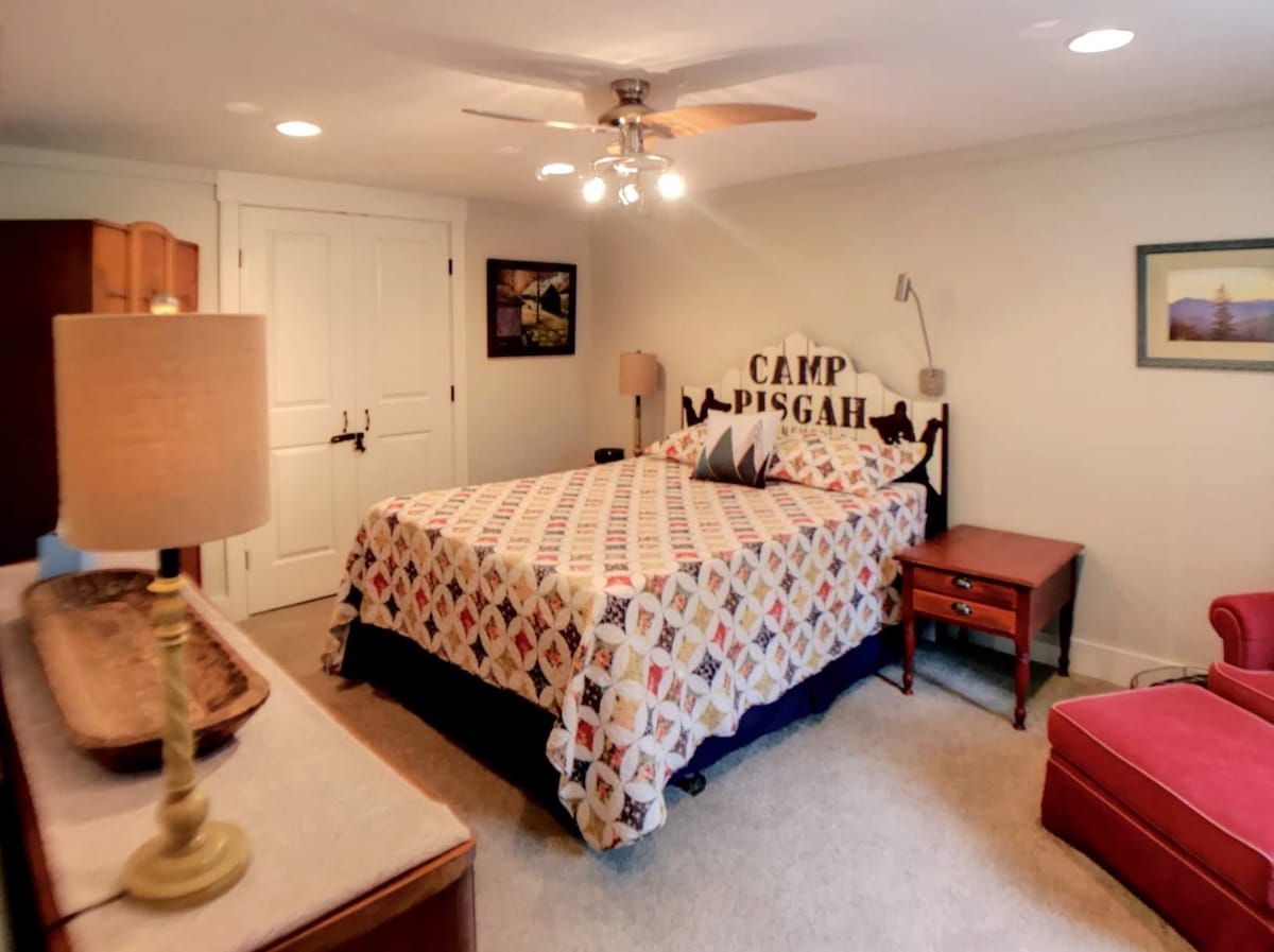 Main bedroom - queen bed, Armoire and drawers for your belongings.