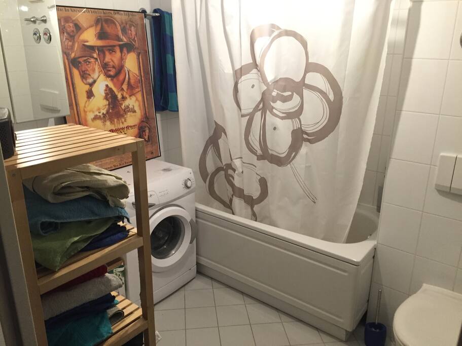 Bathroom with washing machine