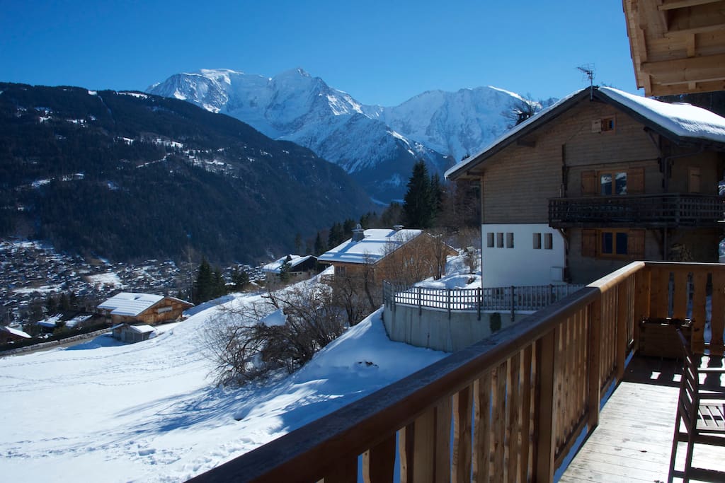 vue sur le mont-blanc depuis la terrasse