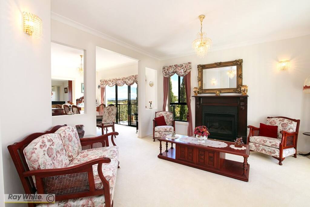 Community Dining and lounge rooms