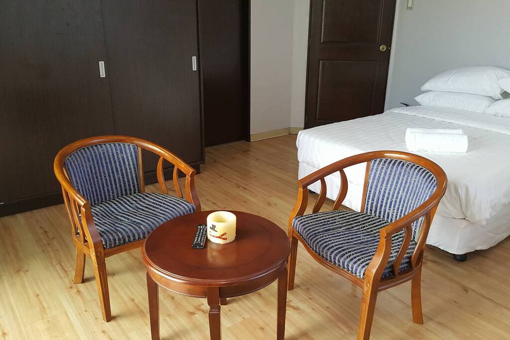 2nd angle of the room