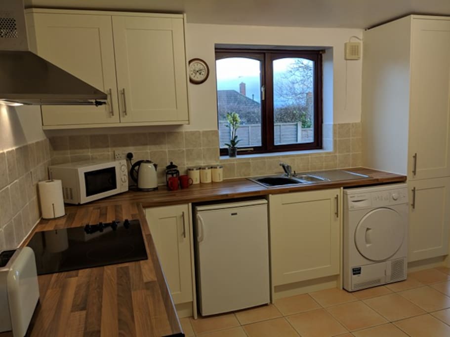 New fully equipped kitchen