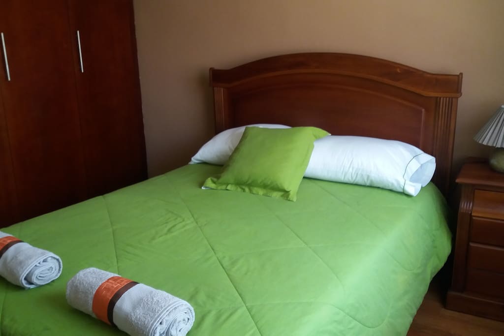 This is your bethroom, double size beth. Tercer Piso - Dormitorio 2 equipado con cama de 2 plazas