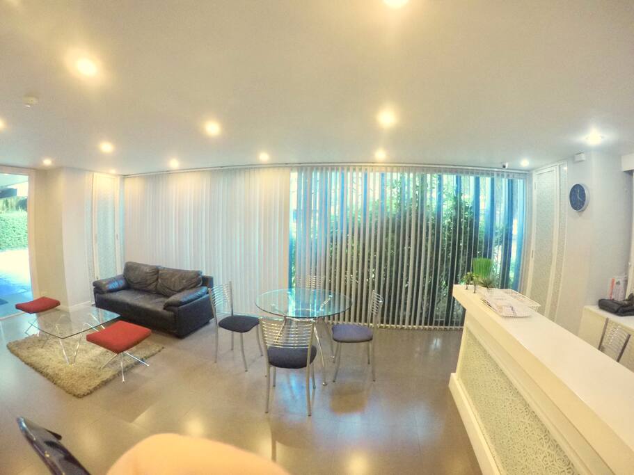 the lobby,一楼大厅