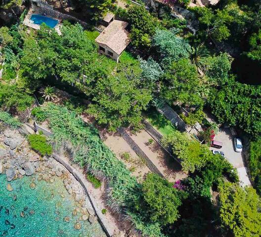 Es Racó d’Alconàsser. Unique, overlooking the sea gallery image 2