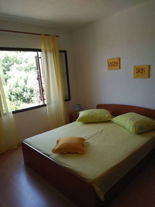 Double bed