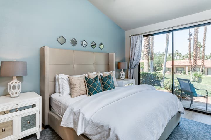 Immaculate Prime Location 5 Star: 1b/1.5bth - Palm Desert, CA