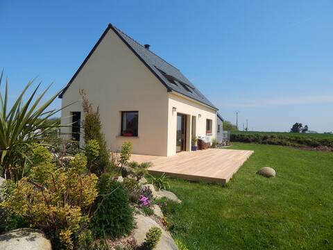 Comfortable house close to the coast and GR34