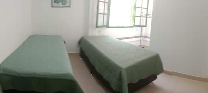 Quarto 4 - Quintal View