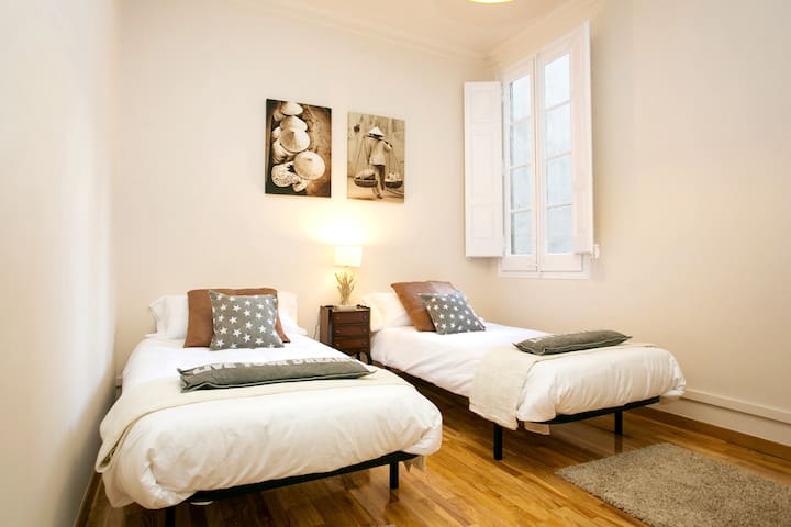 La Monumental apartment gallery image 2