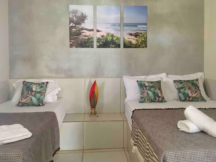 suite #1: bračni krevet i krevet za jednu osobu / apartman br. 1: bračni krevet i krevet za jednu osobu @ Casa Ohana