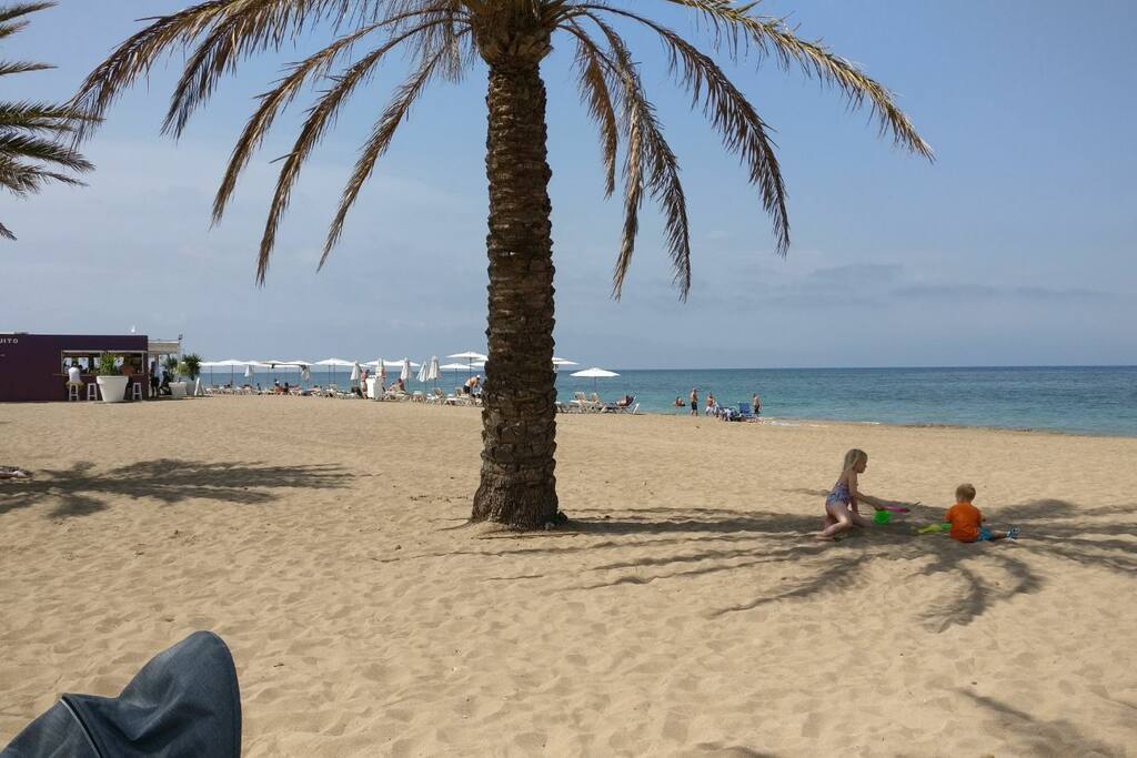 Playa a unos 200 m