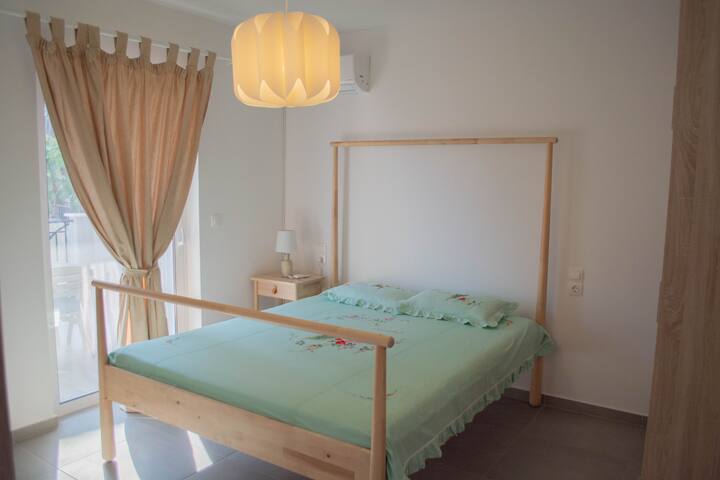 غرفة النوم 1