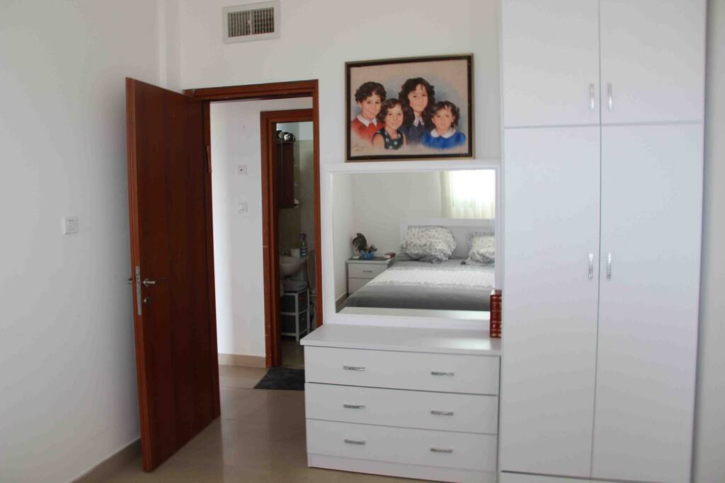 Chambre 2 rangements vue mer