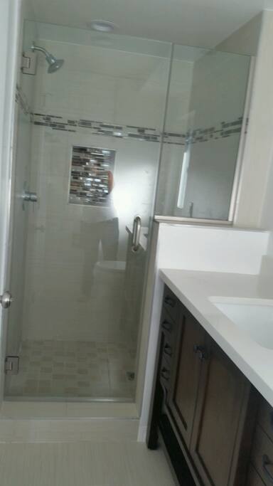 Restroom w/shower