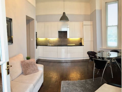 Successful Airbnb property: Contemporary Sea View Apartment. Balcony views in Ramsgate