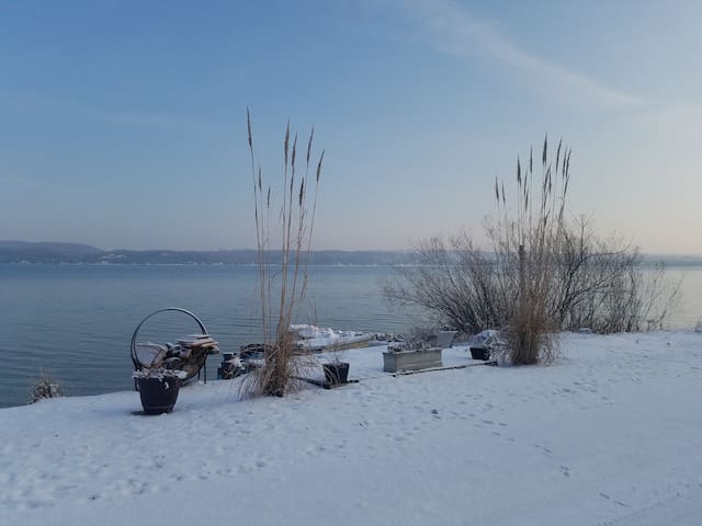 Airbnb Crystal Lake Vacation Rentals Places To Stay