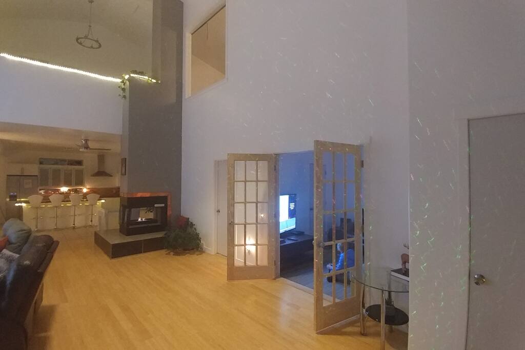 Beautiful Home in the Mountains. Stay at our home! Check out the other pics