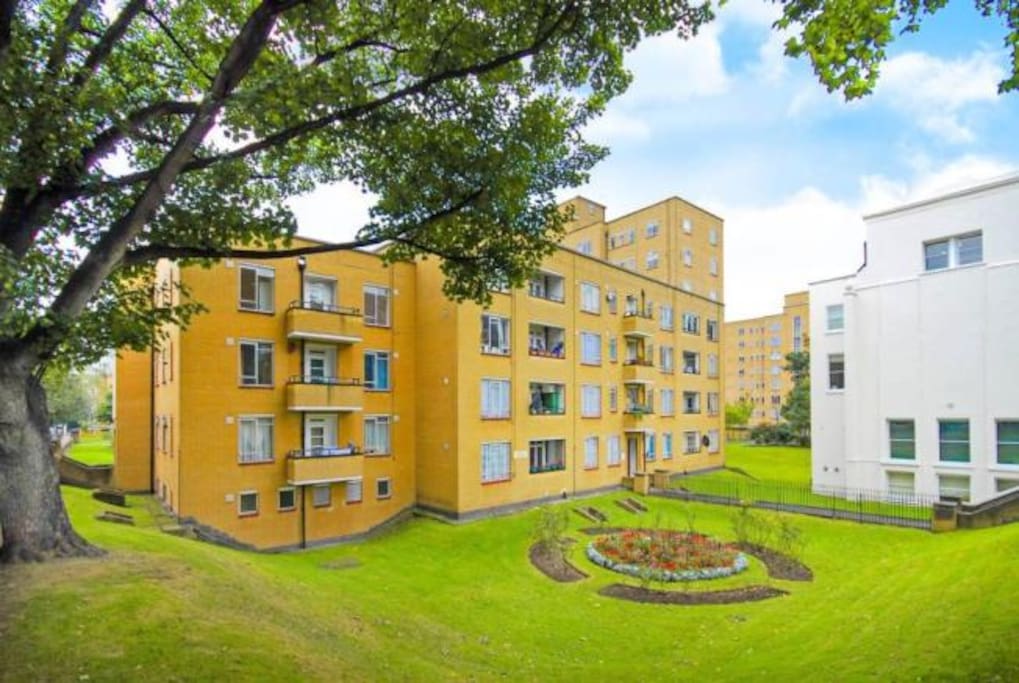 The naturally apartment building within spectacular location of heart of the London city!