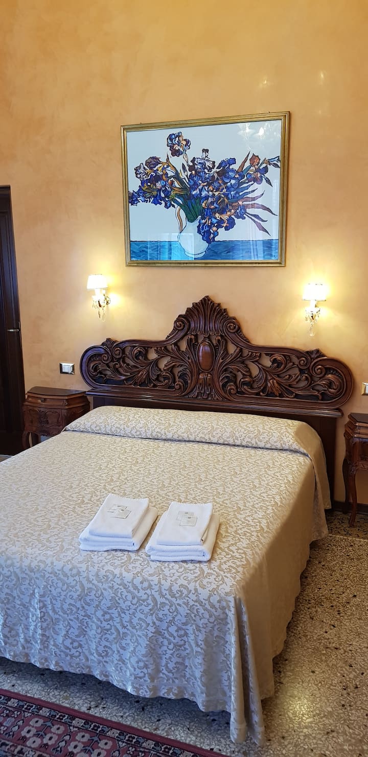 Dreamlike Garden room center Venice Bed and breakfasts for Rent in