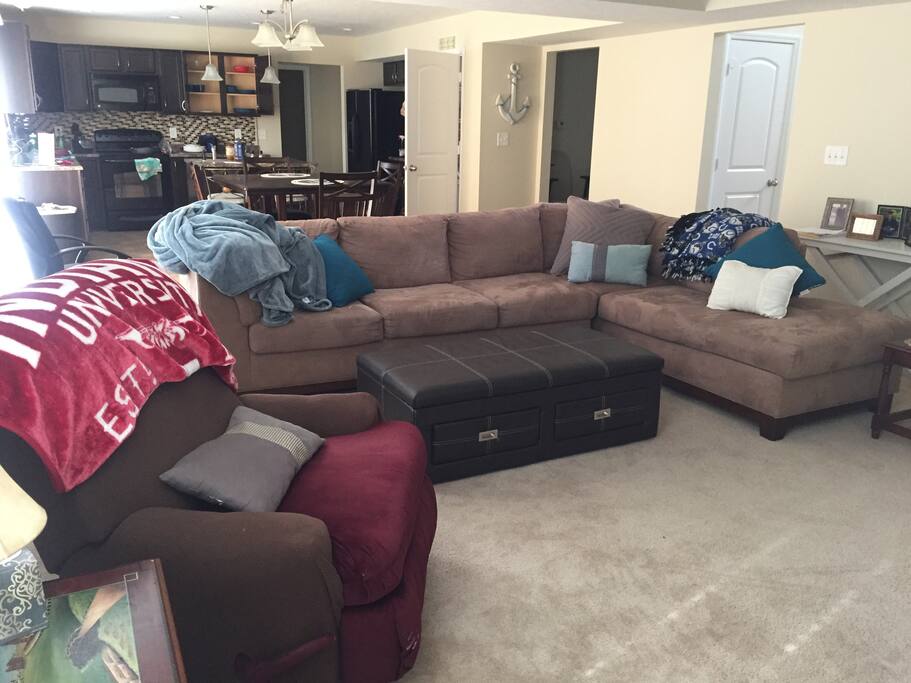 Living Room facing the kitchen