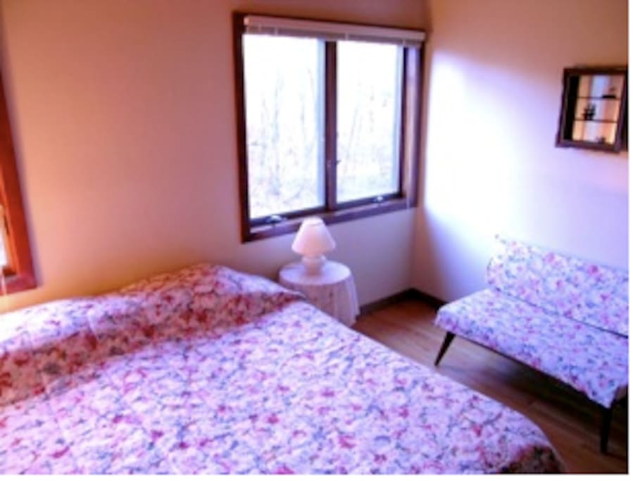 Sunset Room: king bed, shared bath, AC