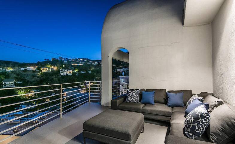 5 bedroom, modern house West Hollywood – BH gallery image 3