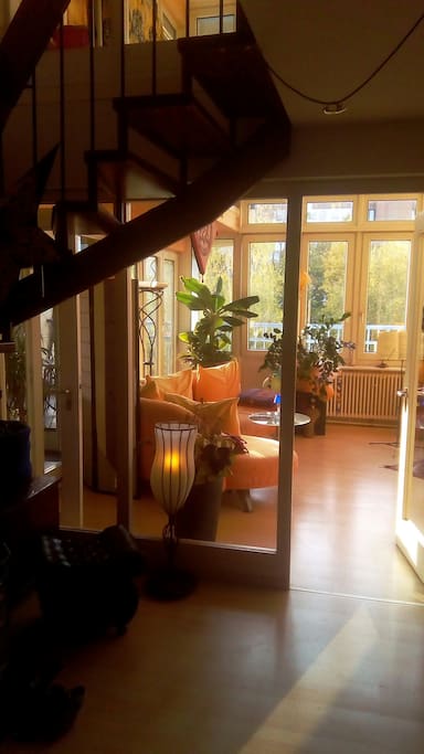Eingangsbereich mit Blick ins Wohnzimmer