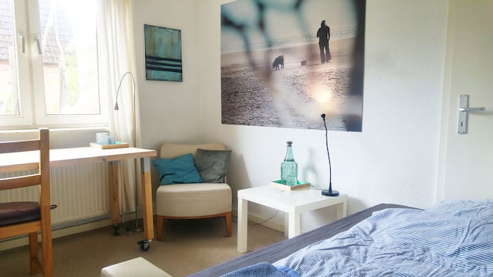 seit diesem Jahr ein wenig mediterraner in den Farben und Motiven - das große Bild hängt jetzt in der Studio Suite