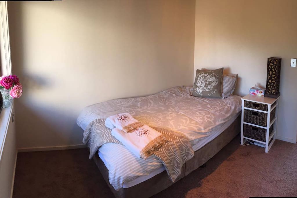 King-single bedroom with river views