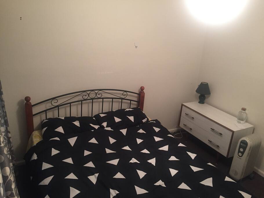 Cosy bed with heater for comfortable sleep