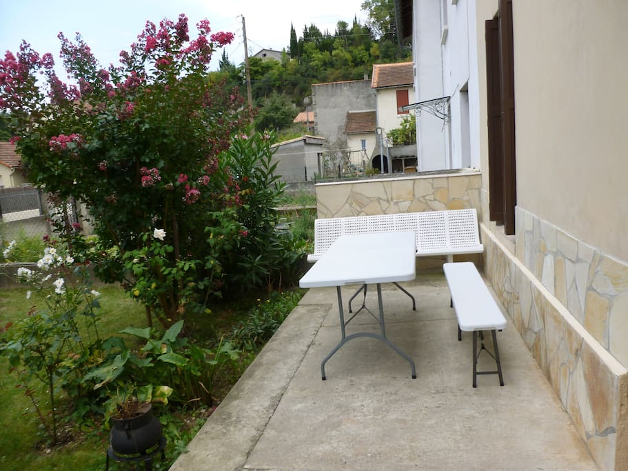 terrasse et jardin