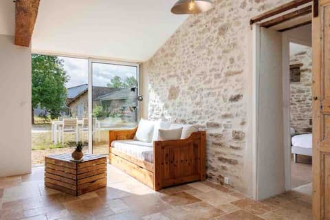 Popular Airbnb listing: Cozy accommodation in Montaigu Vendée