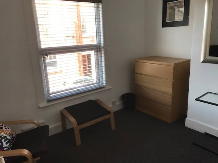 1st Floor Apartment, Designer Refurbished. - Northampton, UK