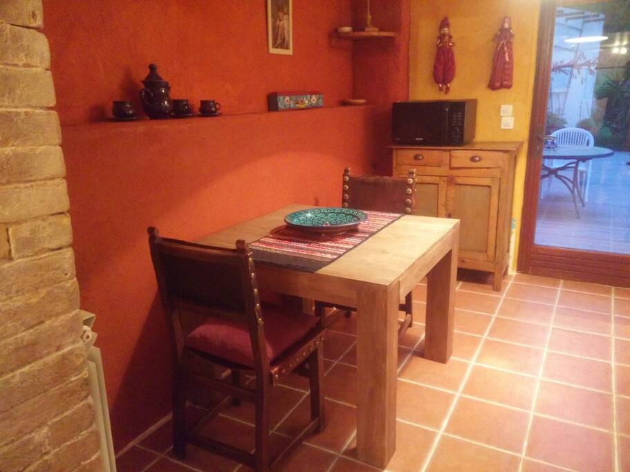 Table a manger de la cuisine