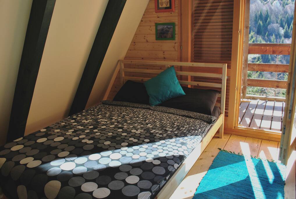 Upper bedroom for 2 or 3 people