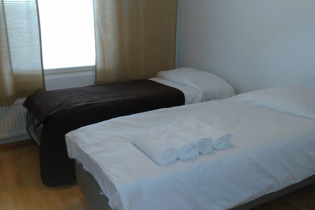 Makuuhuone,
2 separate beds.