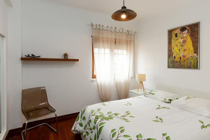 Room 1 double bed