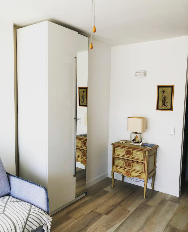 Proche Plage, Joli Studio Avec Piscine & Parking - Cote d'Azur