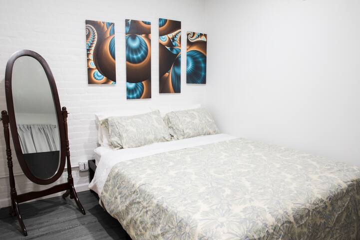 Master Room in FiDi (Seaport) w/ Private Bathroom