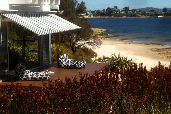 Saltcotes Beach House Tasmania gallery image 3