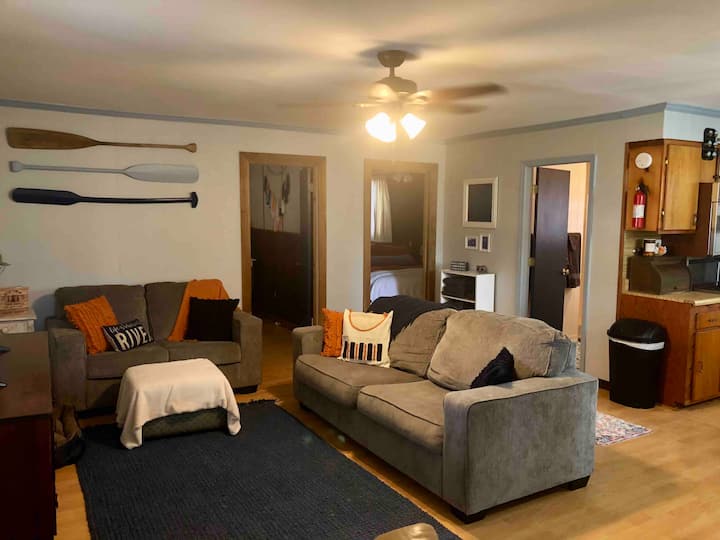 Unplugged Country Cottage! Direct River View - Alabama