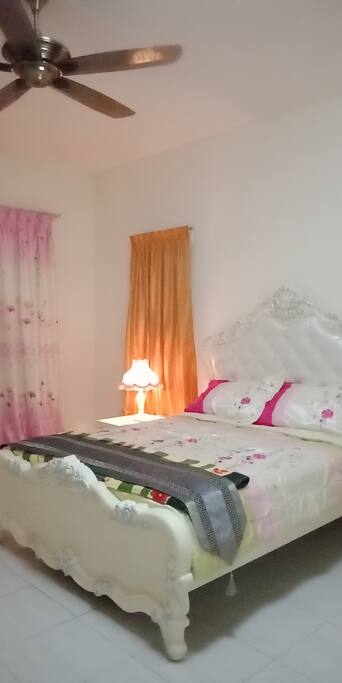 spacious and romantic set master bedroom