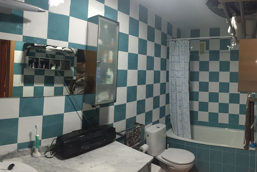 WC completo y amplio