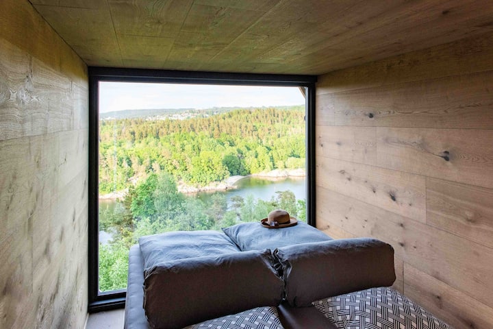 Aneks s dva dodatna kreveta. Ukupno 4 kreveta u brvnari.

Fotografija: Paul Hughson