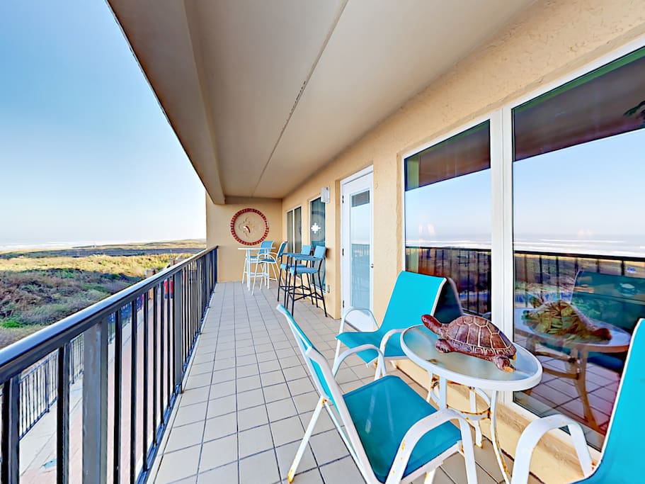 Dine with beach views on the balcony, or just sit and enjoy the warm ocean breezes.