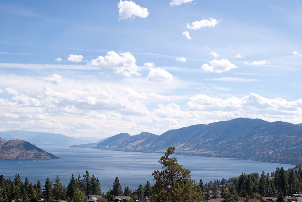 Gorgeous lake/mountain view from the living room/dining room/master bedroom/back deck.