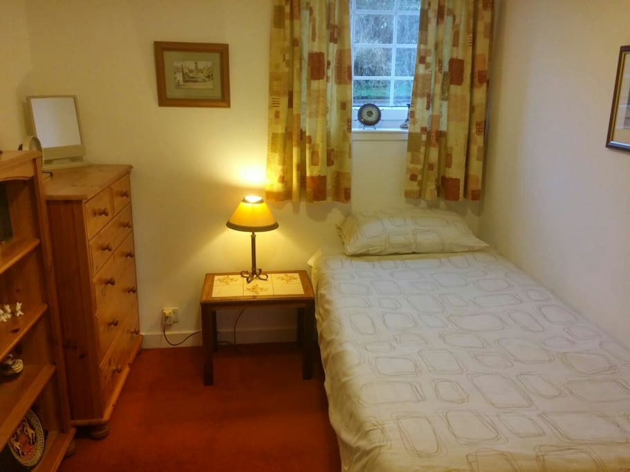 Single bedroom.