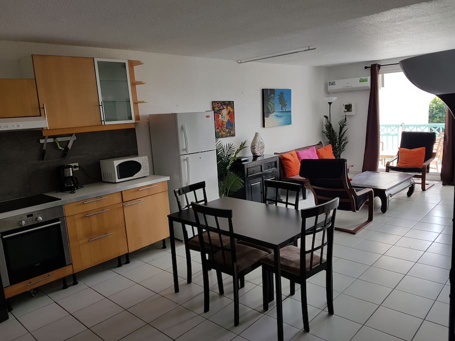 Living room seen from the kitchen